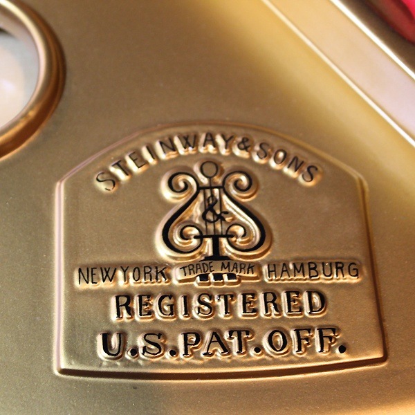 STEINWAY & SONS 　S-155