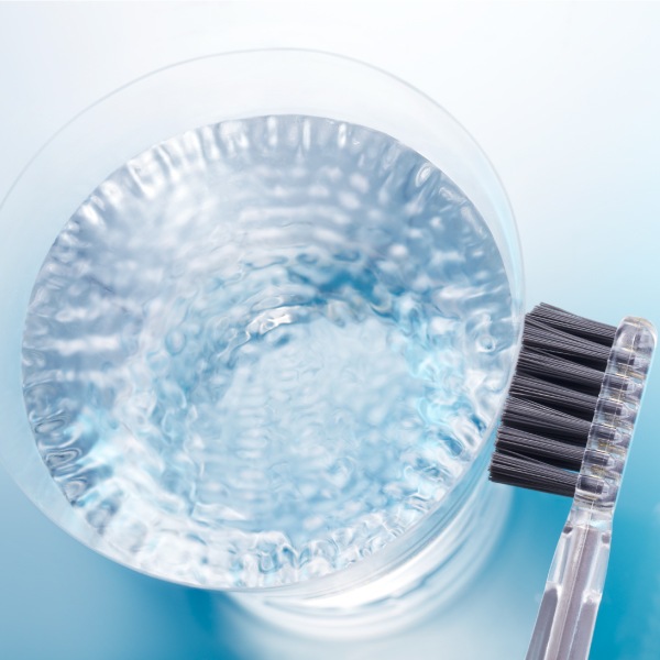 ソラデーリズム２（スノーホワイト） 音波振動式ソーラー歯ブラシ（株）シケン