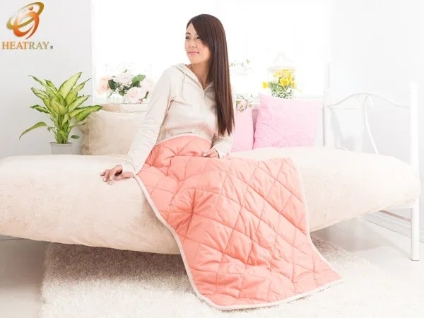 オーラ蓄熱足湯気分キルト 裏フリースタイプ（半身浴サイズ）