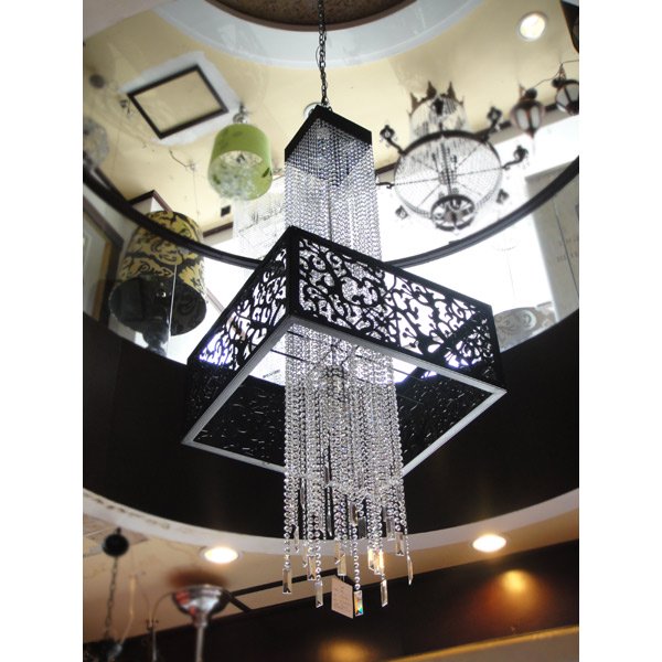 <B>【ALABASTER】</B>ブラックシェード クリスタルシャンデリア 8灯(W650×H1700mm)