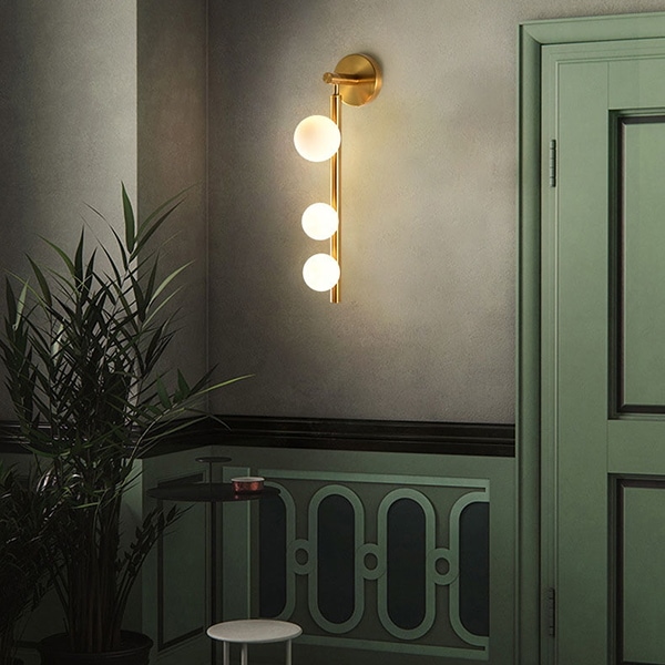 インテリア照明　LEDウォールライト　ガラスシェード3灯 ブラック／ゴールド（W120×H550mm）