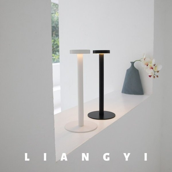 【リーズナブル】インテリア照明 コードレスLEDテーブルライト ホワイト／ブラック（W150×H340mm）***