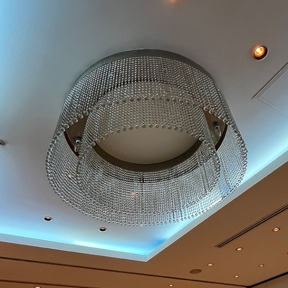 デザイン照明　LEDクリスタルシャンデリア　クローム・ゴールド（Φ1100×H500mm）