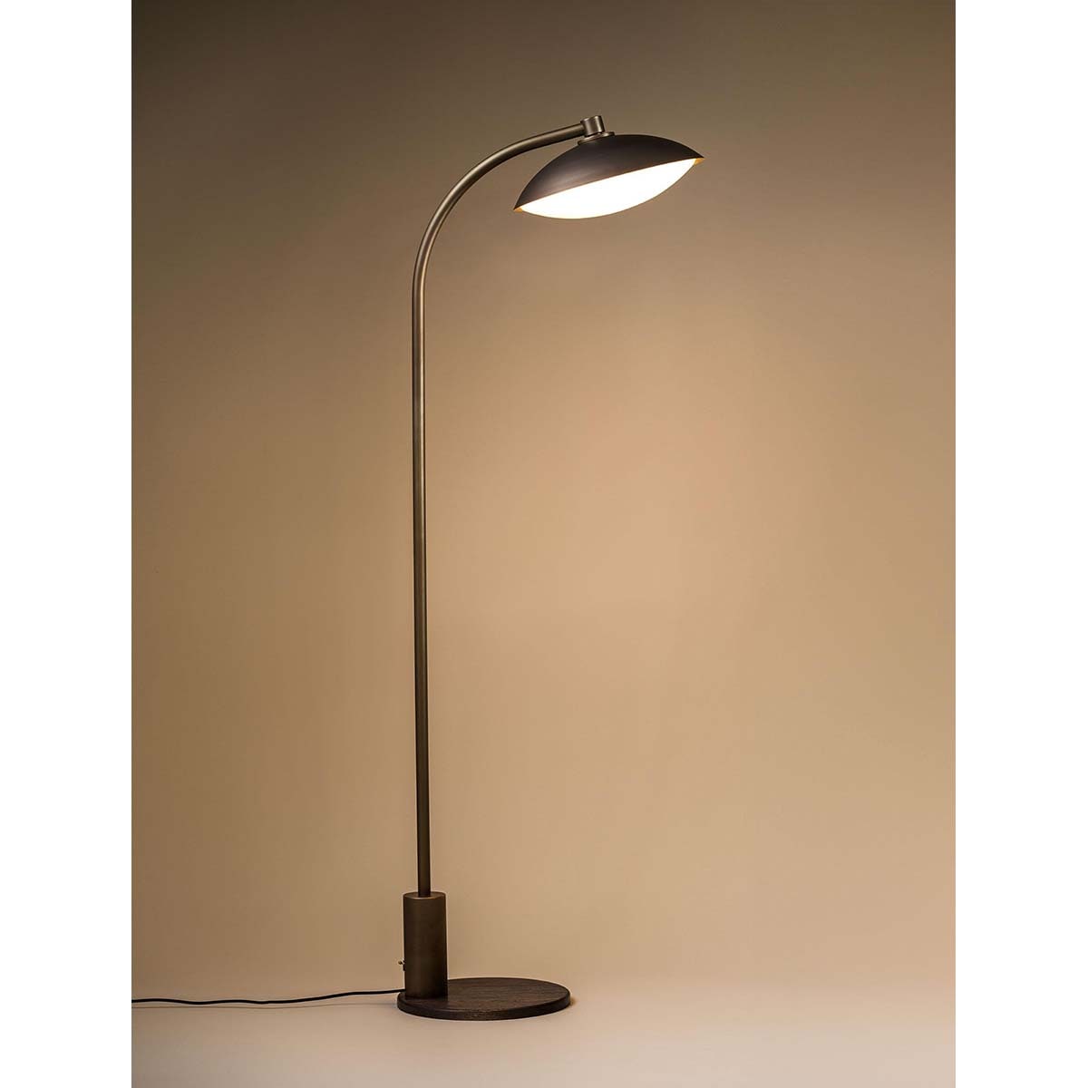 【ALLIED MAKER】アメリカ・インテリア照明「Crest Floor Lamp」フロアライト カスタムカラー 1灯 (W343×D578×H1531mm)