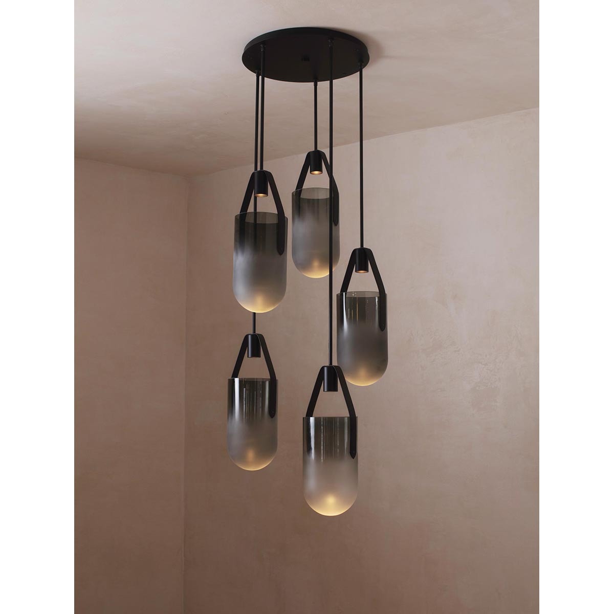 【ALLIED MAKER】 アメリカ・インテリア照明「Well 5」ペンダントライト 5灯 カスタムカラー (W643×D521mm)