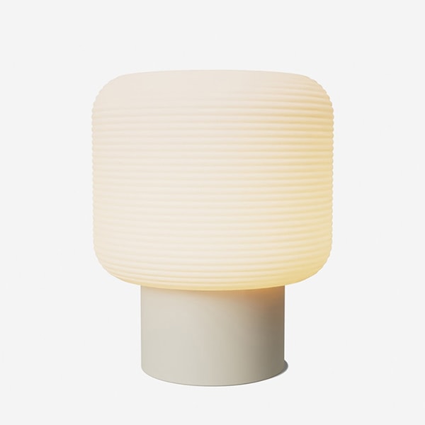 【GANTRI】アメリカ・テーブルライト「Maskor Table Light」Sand（φ216×H273mm）