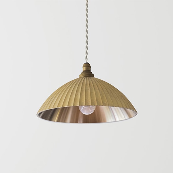 【FUTAGAMI】「ペンダントランプ プリーツ フラット」1灯・鋳肌（φ210×H110mm）