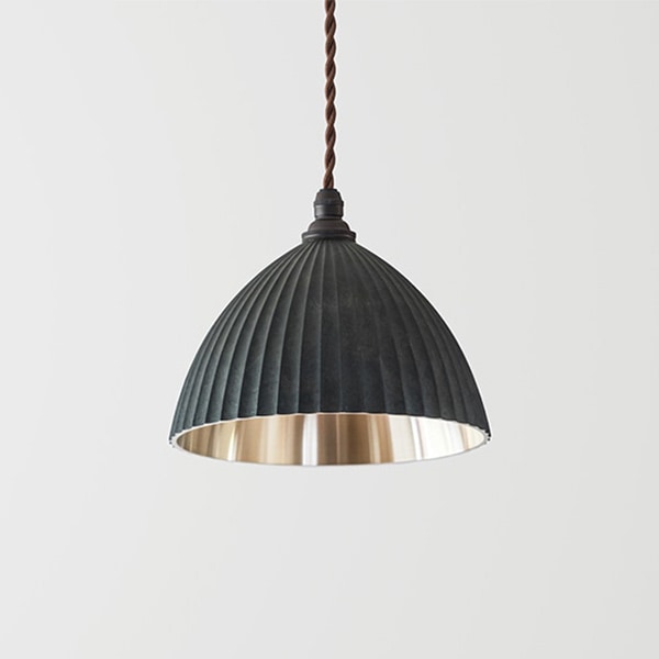 【FUTAGAMI】「ペンダントランプ プリーツ フレア」1灯・黒ムラ（φ150×H140mm）