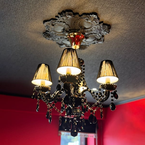 LA LUCE】クリスタルシャンデリア 4灯 ブラック（W540×H480mm） | EL JEWEL