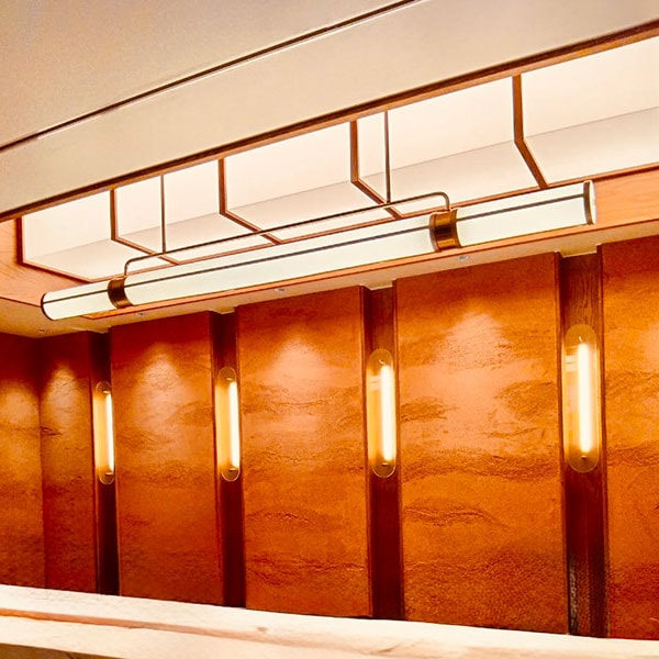 【1台在庫有！特別割引価格】リニアデザイン・ブラケット照明　ゴールド（φ100×W1800×H640mm）