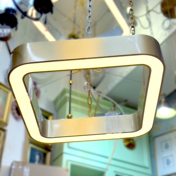 【各1台在庫有！】デザイン照明 ペンダントライト　スクエア型 ゴールド／シルバー（W600×H600mm）