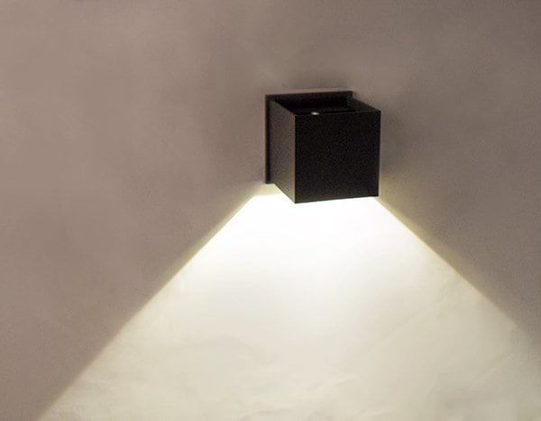 【ET2】アメリカ・ホテルライクなアウトドアウォールライト「ALUMILUX CUBE」2灯(W110×D110×H110mm)