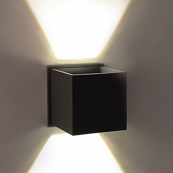 【ET2】アメリカ・ホテルライクなアウトドアウォールライト「ALUMILUX CUBE」2灯(W110×D110×H110mm)