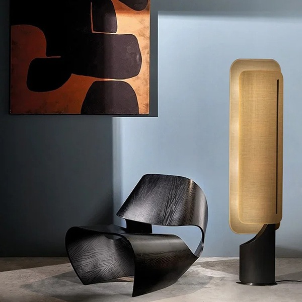 モダンデザインの1灯フロアランプ モダンデザインの1灯フロアランプ 【公式通販】