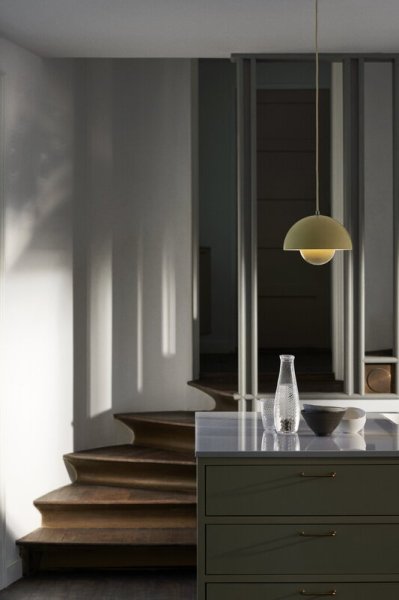 【&Tradition】北欧デザイン照明「Flowerpot VP1 pendant, pale sand」ペンダントライト(Φ230×H160mm)