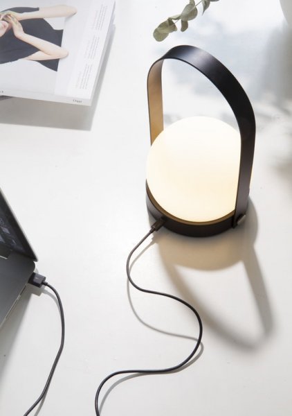 【Menu】「Carrie LED table lamp, olive」テーブルランプ オリーブ(Φ135×H245mm)