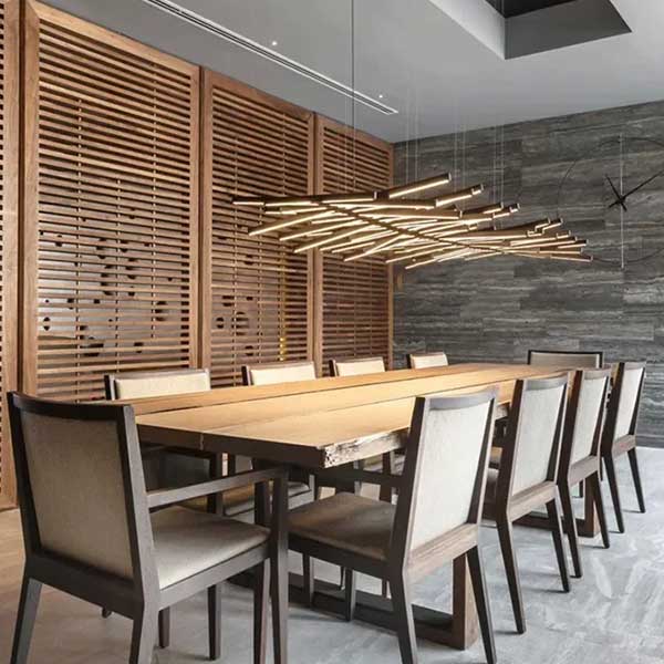 デザイン照明　モダンLEDペンダントライト　ブラック／ホワイト（W480～1900mm）