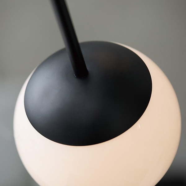 ブリスミニ3クロスシーリングライト 「Bliss mini 3 cross-ceiling light」3灯 （W315×H830mm）【業販対象外】