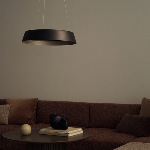ループLEDペンダンライト「Loop LED-pendant light」1灯・ブラック/ホワイト(φ490×H93mm)【業販対象外】