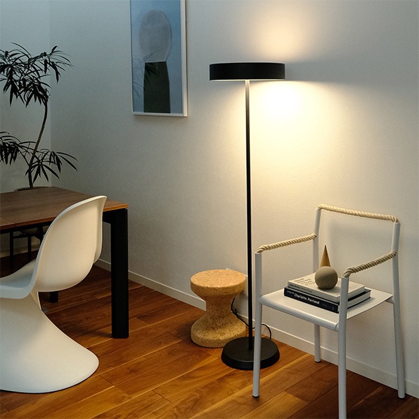 グローLEDフロアランプ「Glow LED-floor lamp」ブラック／ホワイト（Φ380×H1500mm）