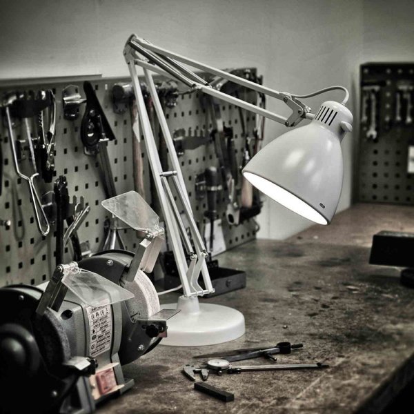 【Luxo】「L-1 desk lamp, white」テーブルランプ ホワイト(Φ160×D1040mm)