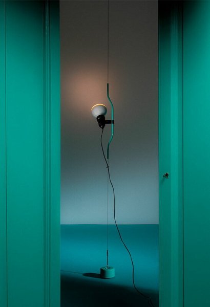 Flos】北欧デザイン照明「Parentesi 50 floor lamp, turquoise