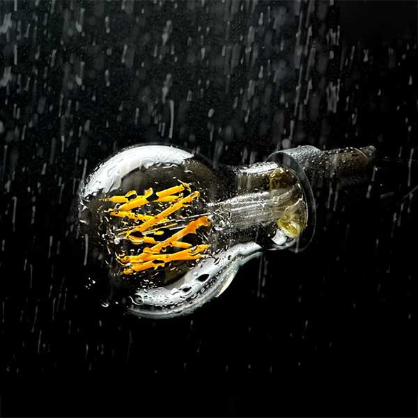 【国内メーカー】LEDフィラメント電球 ＜防雨仕様モデル＞ フロスト　一般電球タイプ／4W（口金：E26）※調光対応
