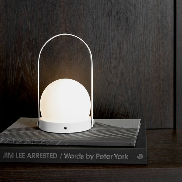 【Menu】「Carrie LED table lamp, white」テーブルランプ ホワイト(Φ135×H245mm)