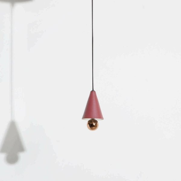 【Petite Friture】北欧デザイン照明「Cherry LED pendant, mini XS, brown red」ペンダントライト(Φ93×H170mm)