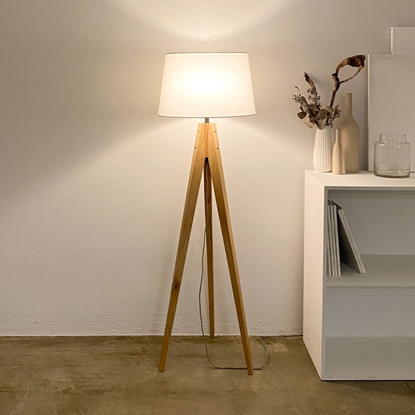 カプチーノフロアランプ「Cappuccino-floor lamp」1灯 ホワイト