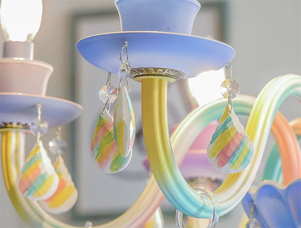 新品 シャンデリア5灯 レインボー