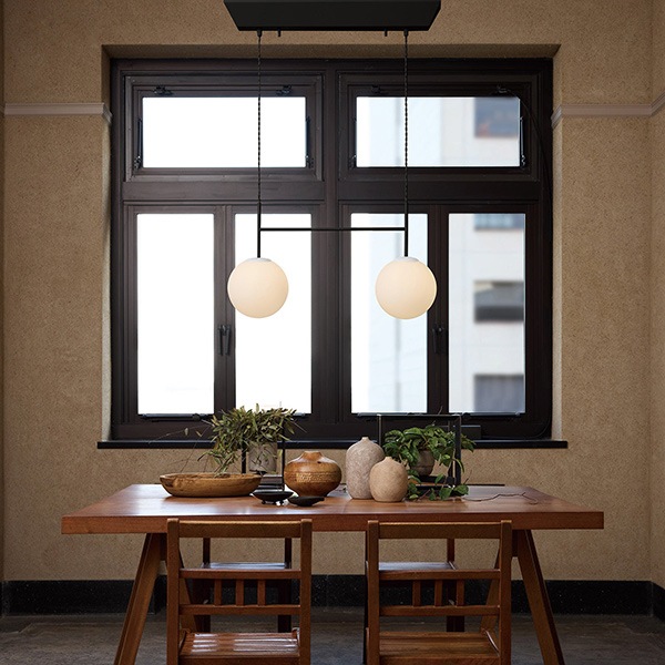 SB2ペンダントライト（M）「SB 2-pendant light (M)」2灯・ブラック／ホワイト（φ200×H375mm）【業販対象外】