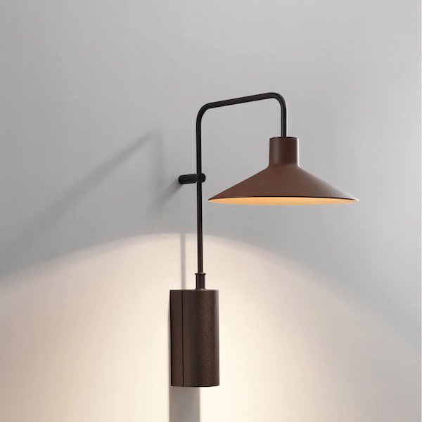 【Bover】 スペイン・アウトドア ブラケットライト「Platet A／01 Outdoor」Black Shade (Φ200×D300×H400mm)