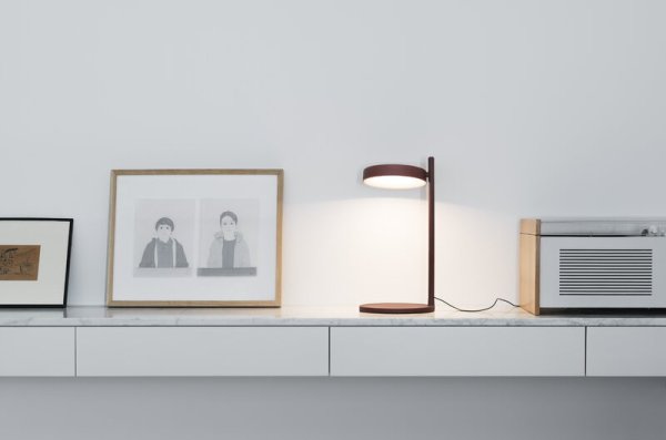【Wästberg】北欧デザイン照明「w182 Pastille b2 table lamp, oxide red」テーブルライト(W201×D201×H404mm)