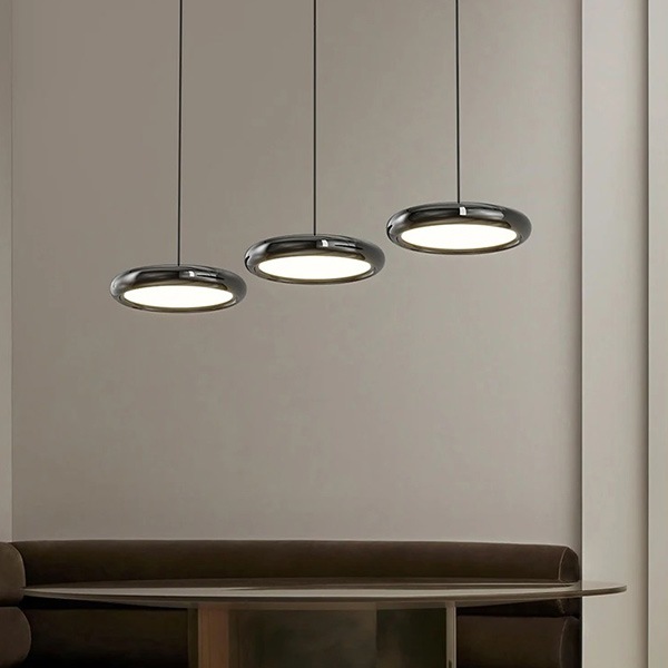 デザイン照明 モダンペンダントライト ブラック/シルバー・3灯(W880mm)