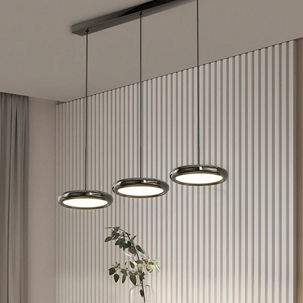 デザイン照明 モダンペンダントライト ブラック/シルバー・3灯(W880mm)