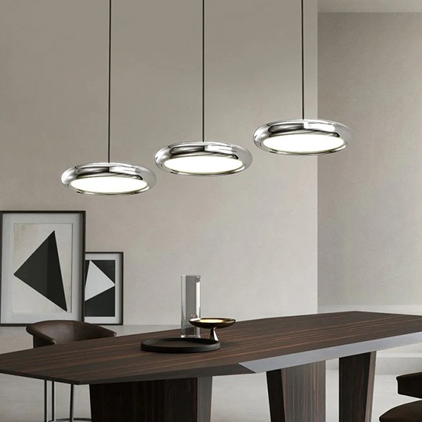 デザイン照明 モダンペンダントライト ブラック/シルバー・3灯(W880mm)