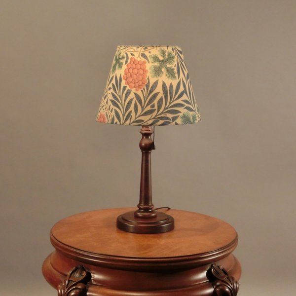 【William Morris】アンティーク調シェードテーブルライト・ヴァイン葡萄(φ250×H450mm)