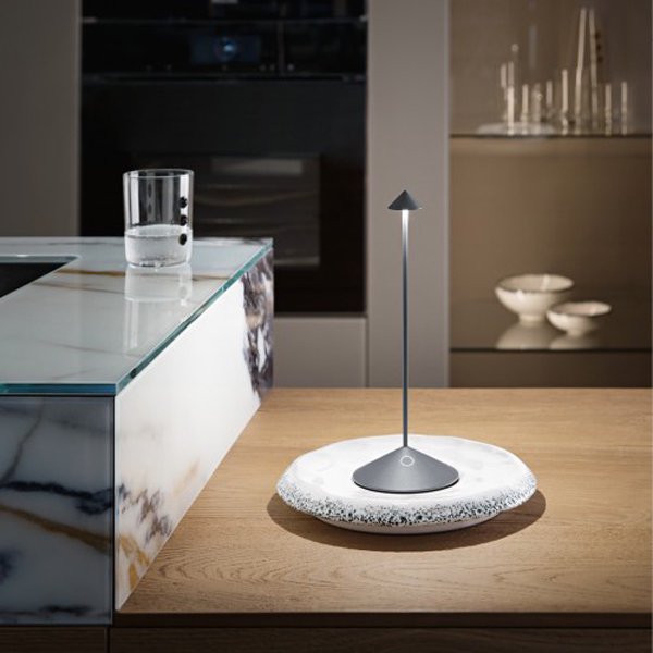 【zafferano】イタリア・「Pina Pro」ピナ プロ テーブル ランプ ダークグレー(Φ105xH290mm)