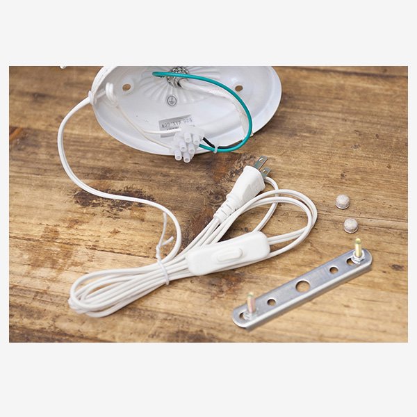 クラシカルウォールランプ1灯「イザベラ」・ホワイトブラッシュゴールド