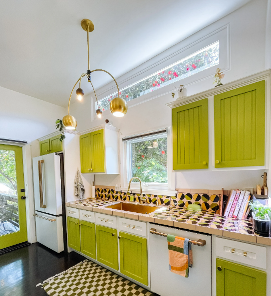 【MITZI】アメリカ・デザインシャンデリア「WILLOW」4灯・ゴールド×ブラック（W959×H585mm）