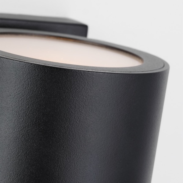 【TECH LIGHTING】アメリカ・ウォールライト「Pressa Round Small Wall」ブラック（W77×D102×H127mm）