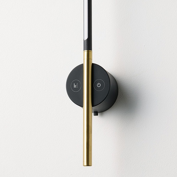 ビジョンLEDロングウォールランプ「Vision LED-long wall lamp」ブラック／ホワイト（H1200×D70mm）