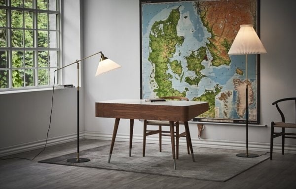 Le Klint】北欧デザイン照明「Floor lamp 351, brass - black」フロア