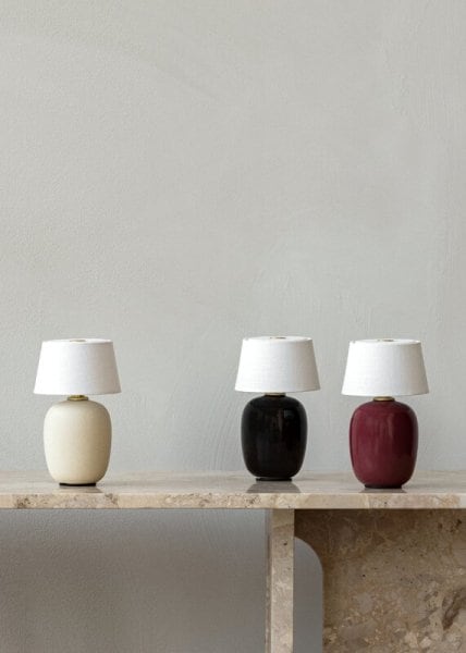 【Menu】北欧デザイン照明「Torso Portable table lamp, sand」テーブルライト(Φ120×H200mm)