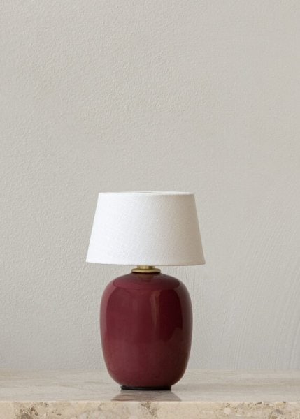 【Menu】北欧デザイン照明「Torso Portable table lamp, ruby」テーブルライト(Φ120×H200mm)
