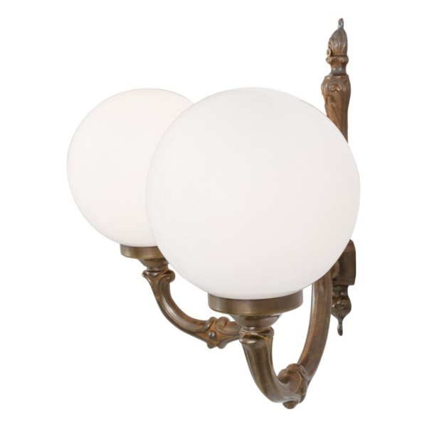 【Mullan】アイルランド「Ben Two-Arm Ornate Brass」ウォールライト2灯 Opal Glass Globe(H300×
W330ｍm)