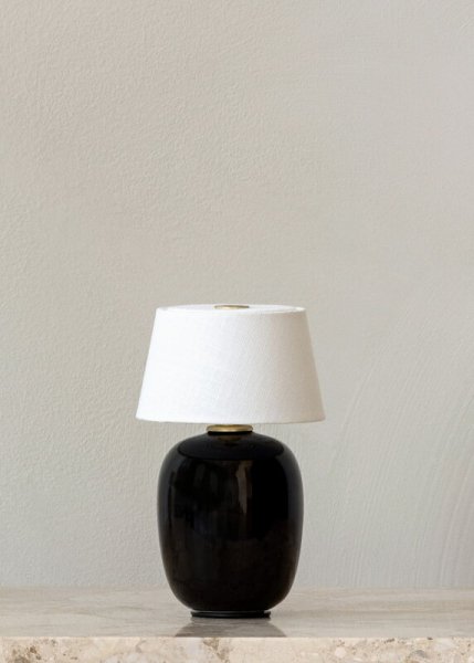【Menu】北欧デザイン照明「Torso Portable table lamp, black」テーブルライト(Φ120×H200mm)