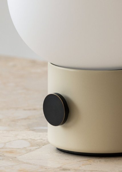 【Menu】北欧デザイン照明「JWDA Portable table lamp, alabaster white」テーブルライト(Φ145×H215mm)