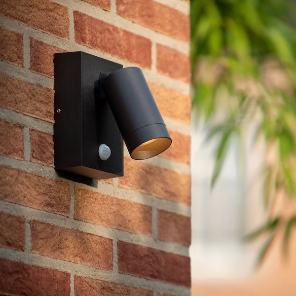 【LUCIDE】ベルギー インドア／アウトドアウォールセンサースポットライト「TAYLOR」Black 1灯（W100×D153×H150mm）